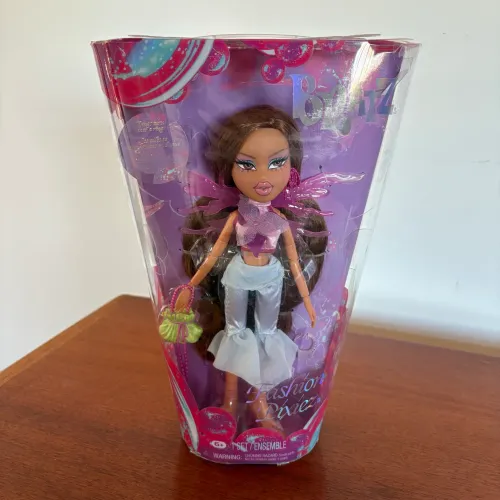 Yasmin Fashion Pixiez - Bratz (Lacrada)