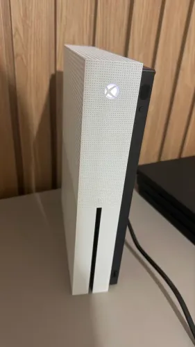 X Box One S 1TB