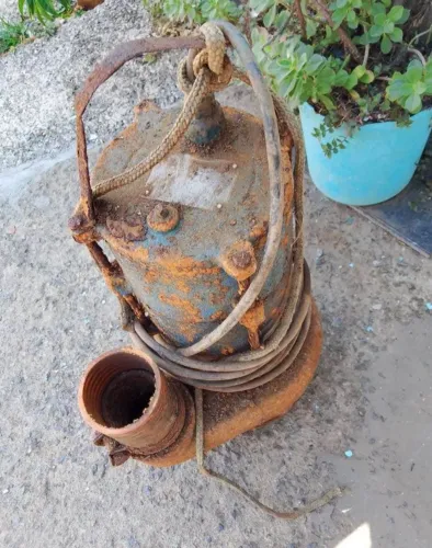 Bomba trifásico 1000 reais 