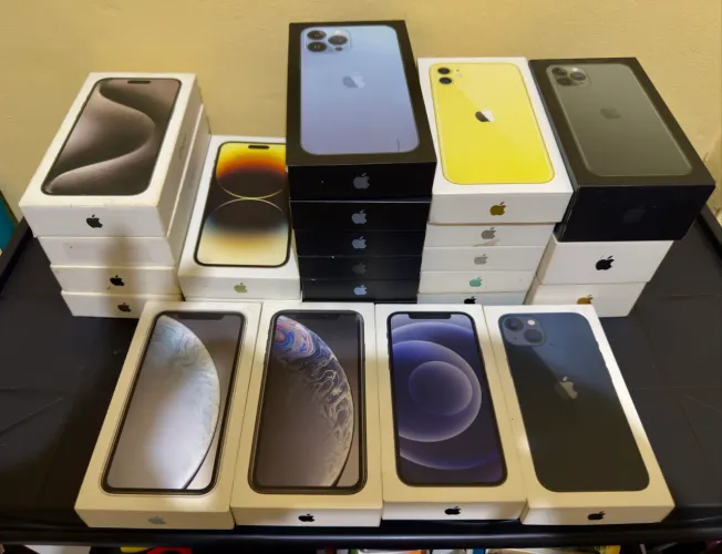Caixas de iPhones