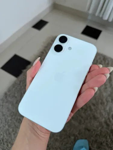 iPhone 16