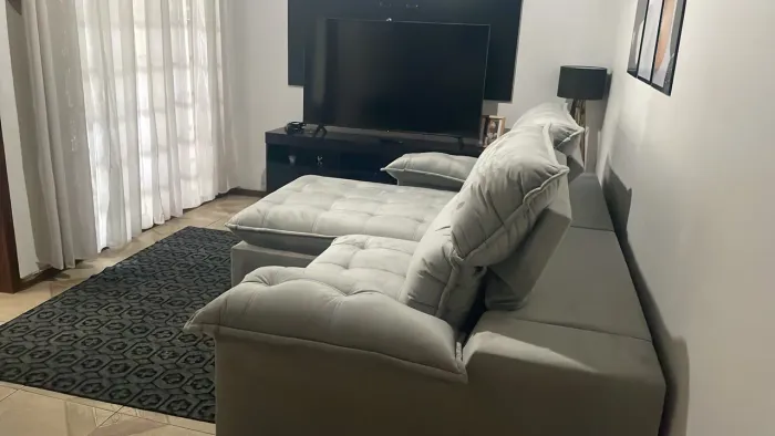 Sofá retrátil e reclinável