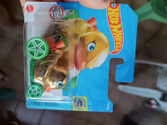 Hot Wheels T-Hunt Duck n'água roll