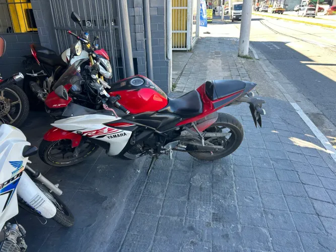 Yamaha R3 