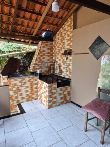 Casa à venda em Brusque-SC, bairro Azambuja, 4 quartos, 1 sala, 2 vagas, 103,50 m² - Imper