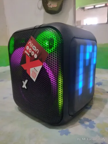 Vendo Caixa de Som da Amvox ACA 410w Neon (Leia a Descrição!)