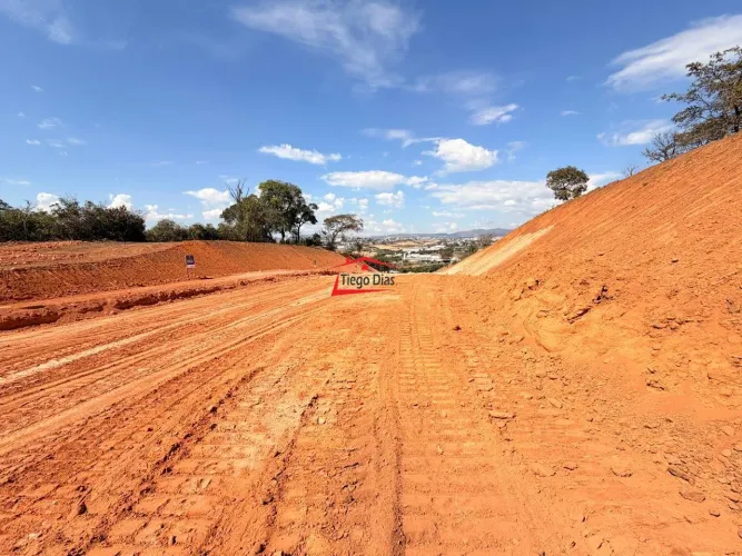 Terreno para Venda em Contagem, Cincão