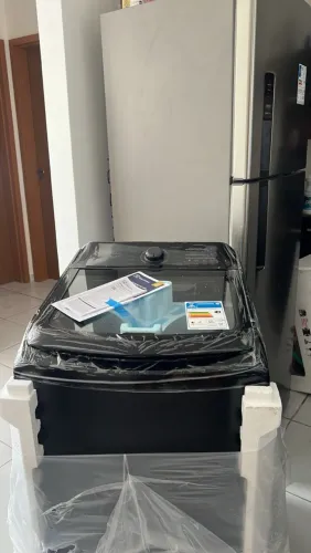 Máquina de lavar preta
