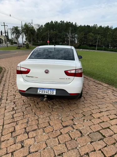 Fiat Grand Siena Essence 1.6 Flex 16V 2015
