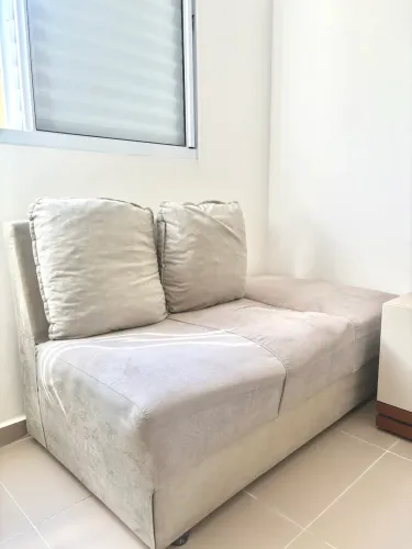 Sofá três lugares