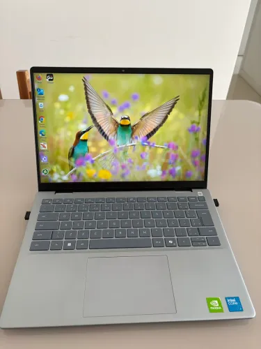 Notebook Dell Inspiron 14 5440 - RAM 32 GB - Arm. 512 GB - Placa de vídeo GeForce MX570A 2