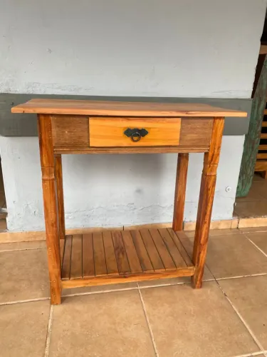Aparador em peroba rosa 100x40x80cm de altura 