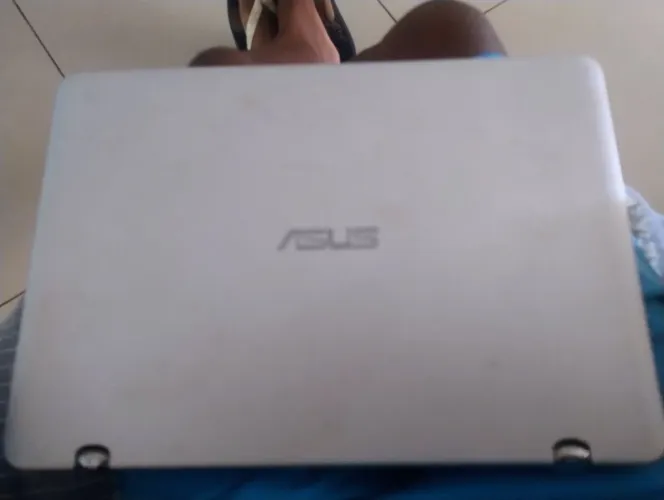 Vendo notebook para retirada de peça.