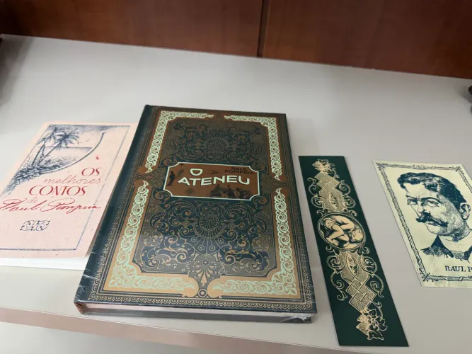 Box O Ateneu Clube de Literatura clássica LACRADO