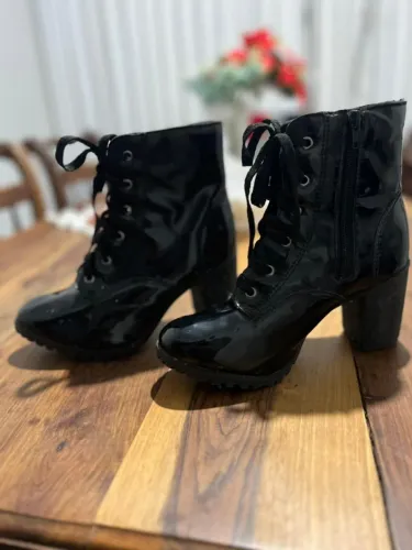 Bota Feminina Cromic Femme (tamanho 37)