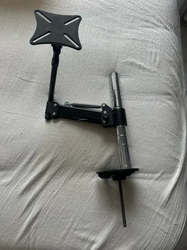 Braço mecânico para monitor