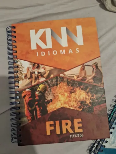 Livro de inglês KNN