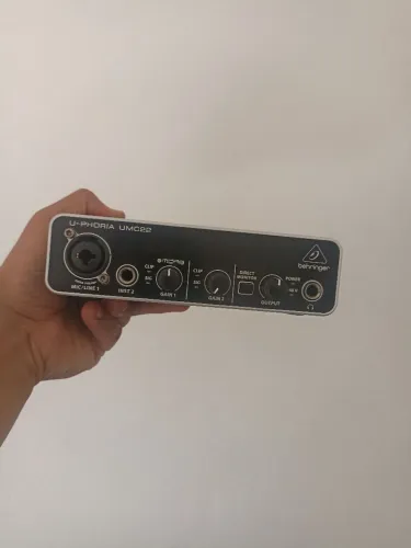 Interface de áudio UMC22