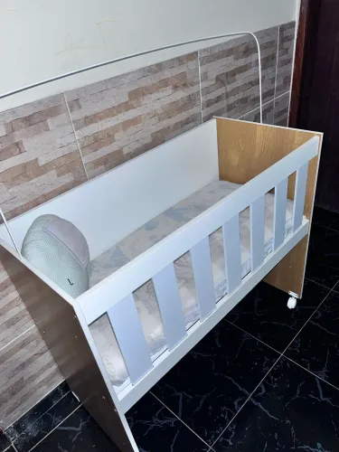 Mini berço de bebê 