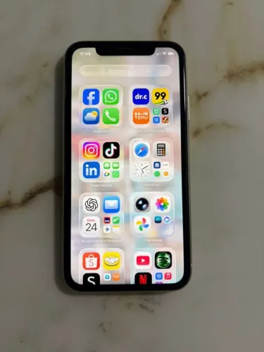  iPhone 11 64GB  branco + Acessórios 
