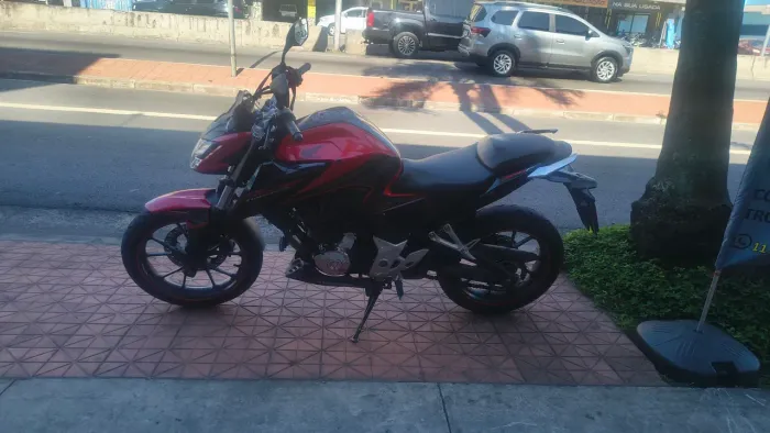 cb 300f Twister