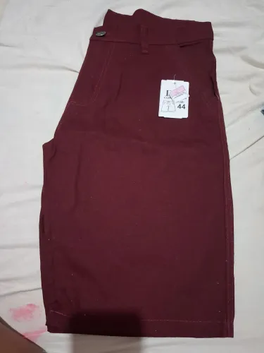 Roupa com etiqueta