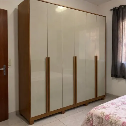 Guarda Roupas Casal Com 2,01m de Largura (Produto Novo)