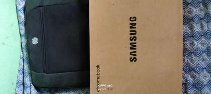 Vende-se ChromeBook Samsung com 4 meses de comprado mas não foi usado.