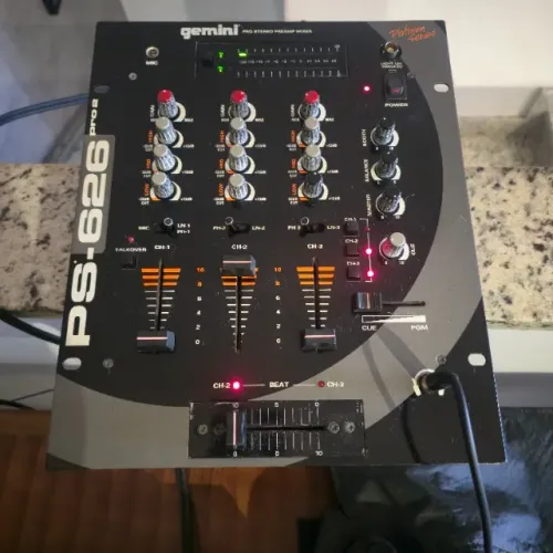 Mixer Gemini PS-626 Pro 2 Platinum Series - Usado