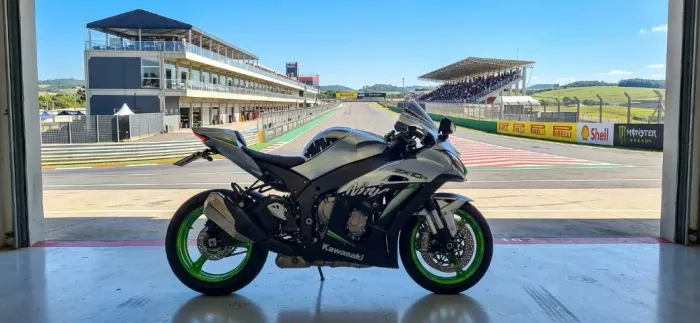 Kawasaki Ninja ZX-10R ABS 2018 Prata Fusion Fosco Metálico