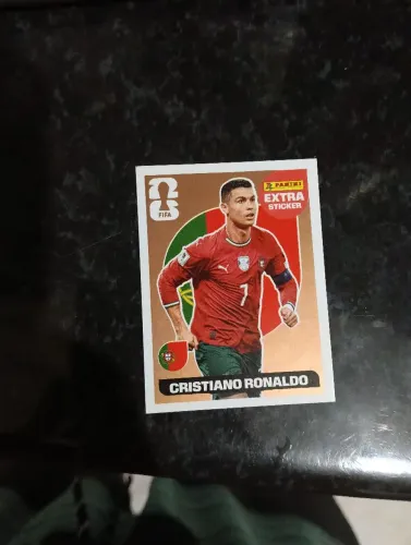 Figurinha do Cristiano Ronaldo de bronze original 