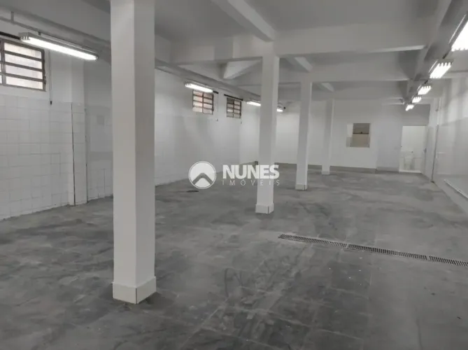 Salão comercial para locação com 250m² no centro de Carapicuiba/SP
