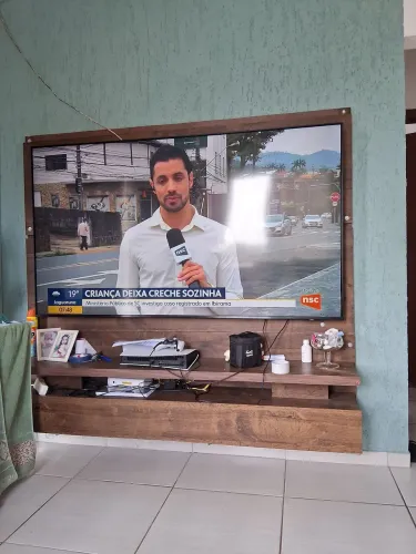 Vendo TV 75 polegadas