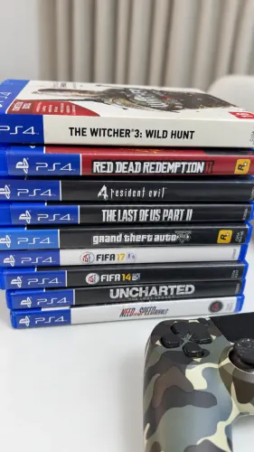 PS4 Fat 500GB + Controle + 8 Jogos Físicos