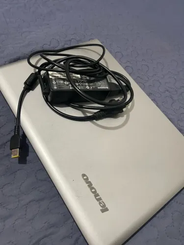 Notebook em perfeito estado .