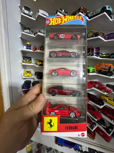 Hot wheels Ferrari pack