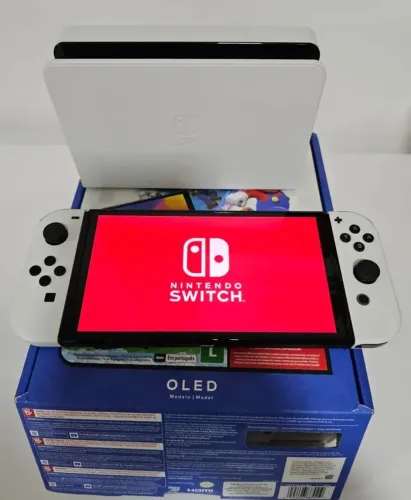 Nintendo Switch OLED Desbloqueado + Joycon Ergonômico