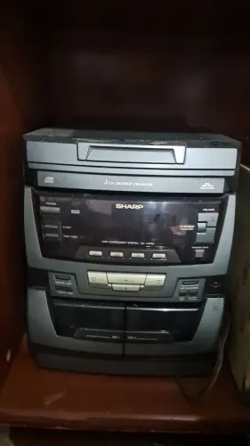 Vendo MicroSystem SHARP em ótimo estado.