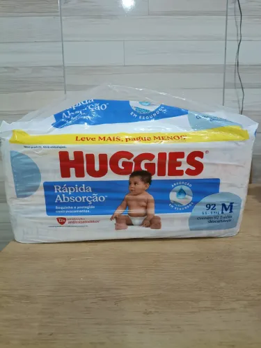 FRALDA HUGGIES RAPIDA ABSORÇÃO 92un M