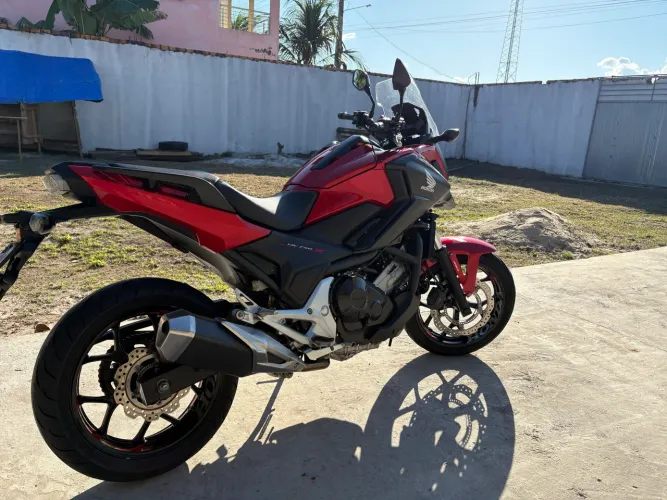 ESTOU VENDENDO UMA NC 750X 2021, EM PERFEITO ESTADO. REVISADA, QUITADA E SEM MULTAS.