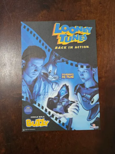 Álbum de figurinhas Buzzy Looney Tunes Back in Action vazio
