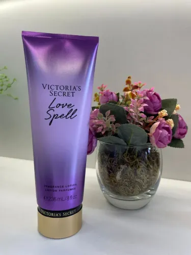 CREME HIDRATANTE VICTORIA'S SECRET LOVE SPELL 236ML