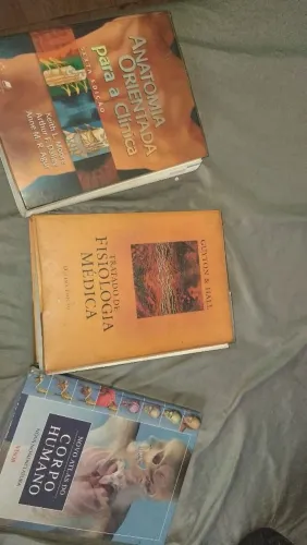 vendo 3 livros, preço bom