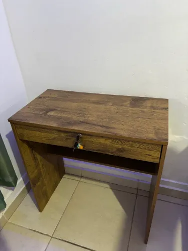 Escrivaninha para quarto 