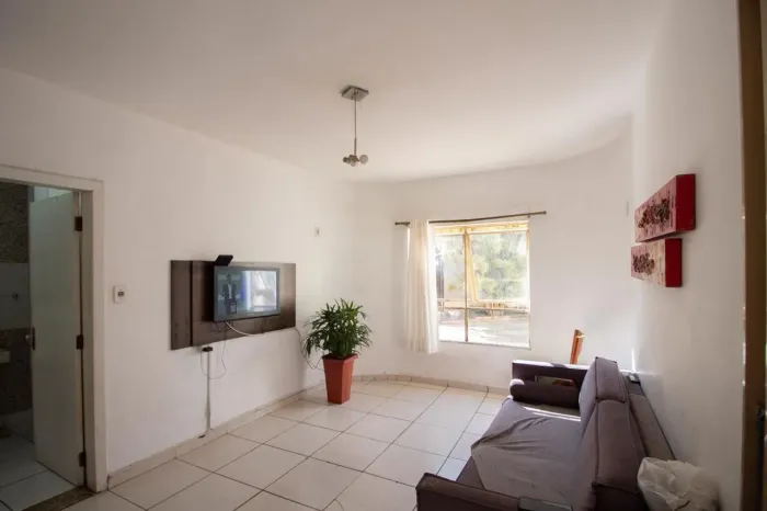 Casa à Venda - Alípio de Melo, 7 Quartos, 250 m2