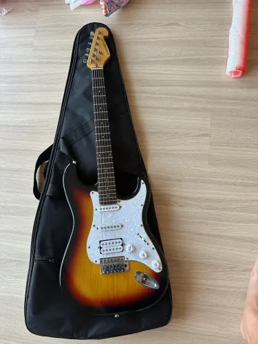 Guitarra Giannini