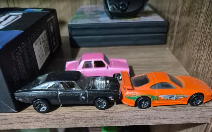 Miniatura Hot Wheels Velozes Furiosos Dodge Charger E Supra