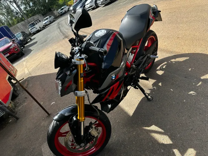 BMW 310 r