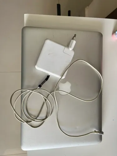 Vende-se Mac Pro 2011