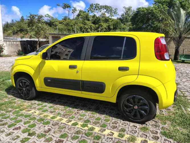 Fiat Uno Vivace Celeb. 1.0 EVO F.flex 8V 5P 2011
